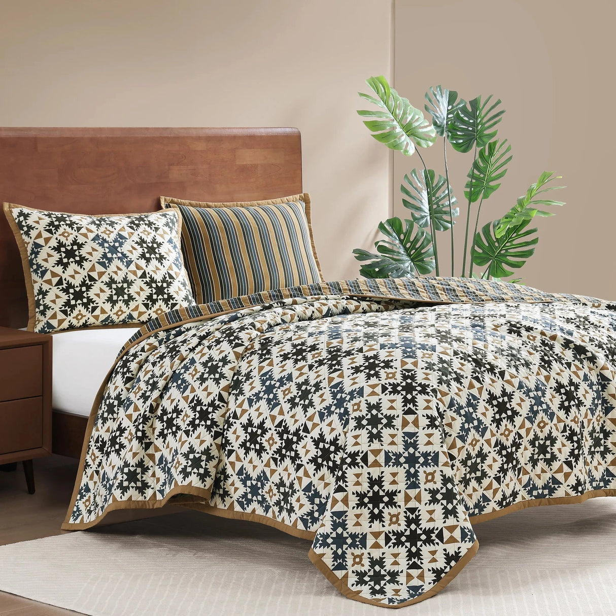 Mosaic Dreams Reversible Quilt Set