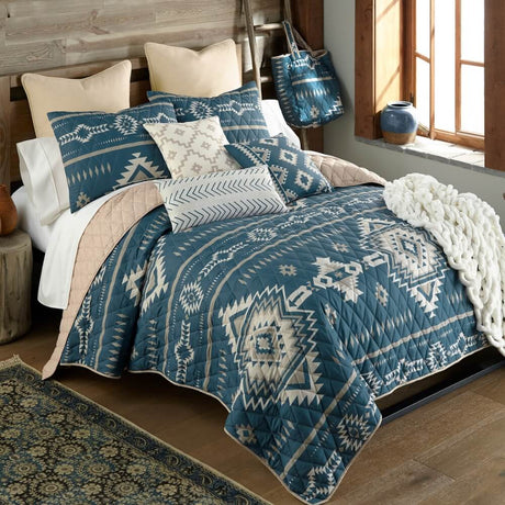 Arrow River Quilt Set