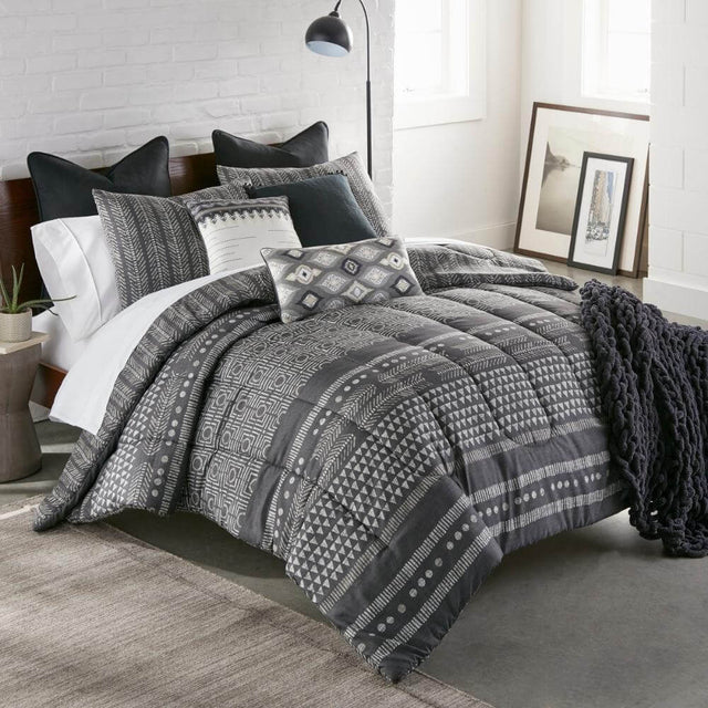 Unknown Explorer Comforter Set